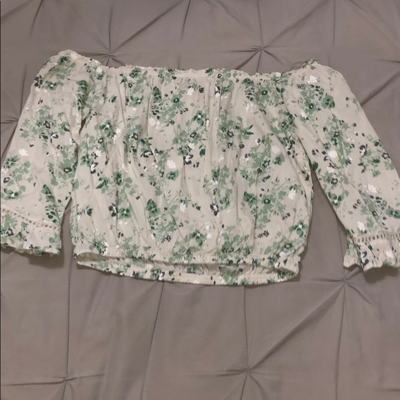 Off the Shoulder Cropped Blouse - Picture 1 of 1